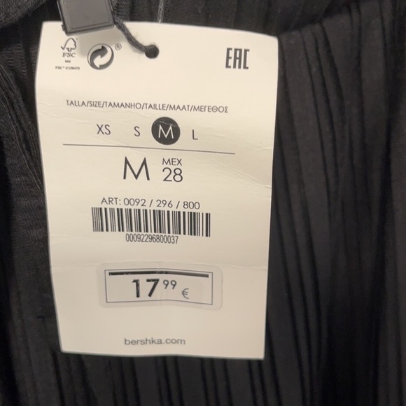 Black pleated pants - Picture 3 of 3